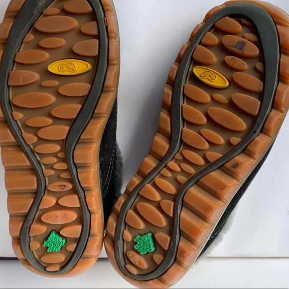 Ecolo Gic Suede Shearling Lined Slippers - Picture 5 of 8